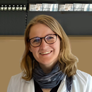 Apothekerin Daniela Adelsbach